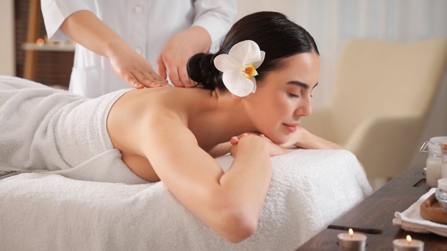 How Massage Therapy Helps in Canada’s Cold Winter Months