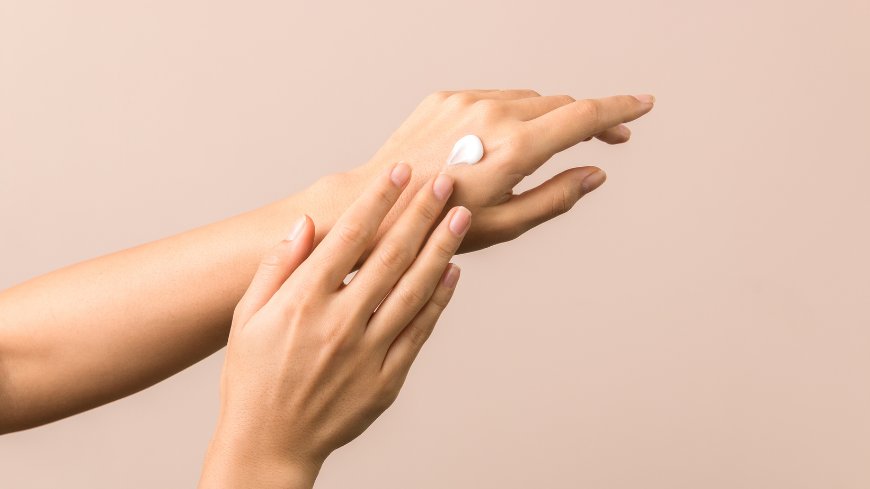 Winter Skincare for Hands & Feet – Nail Salon Tips for Hydrated Skin